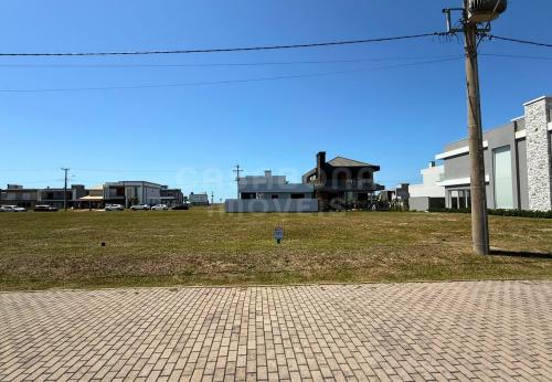 Terreno à Venda no Condomínio Arenas Curumim - Capão da Canoa