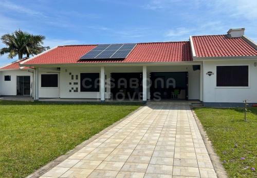 Residência ampla, mobiliada e pronta para viver grandes momentos