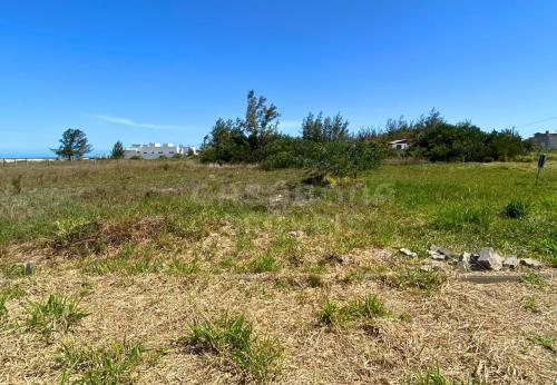 Terreno com Posição Solar Norte a Apenas 80 Metros da Praia em Arroio do Sal