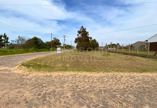 Terreno de Esquina no Bairro Paraíso em Torres
